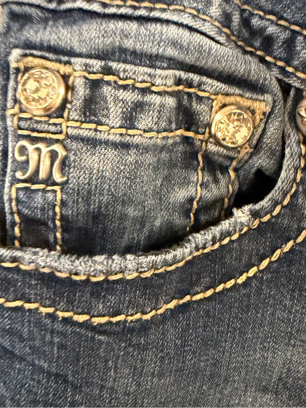 Miss Me Signature Boot Cut Jeans Embellished Bling Pocket Size 28 - Picture 4 of 7